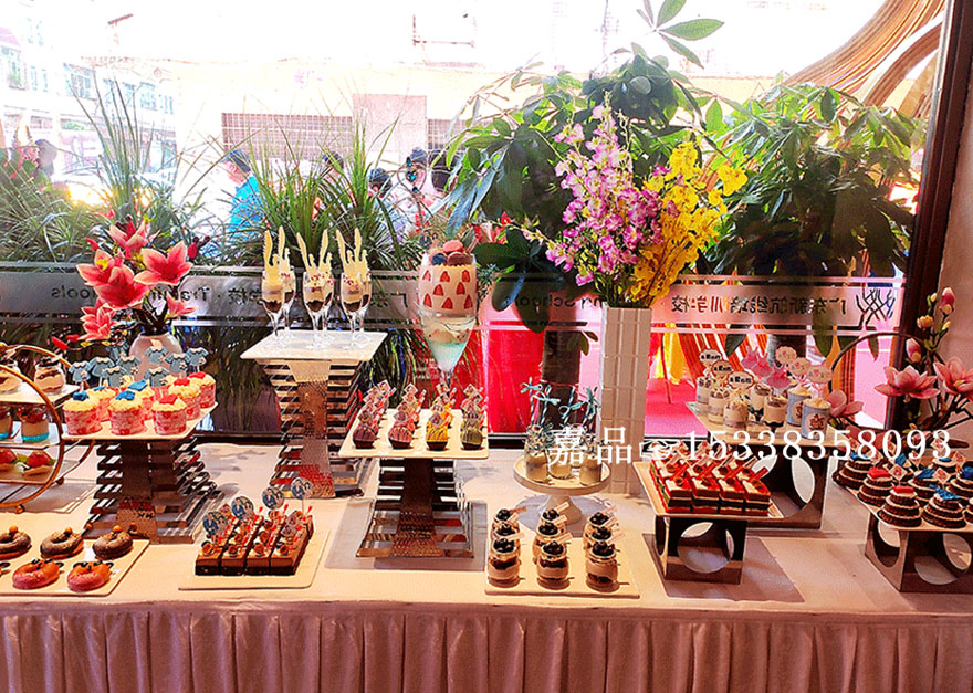 东莞商务蛋糕茶歇台布置案例
